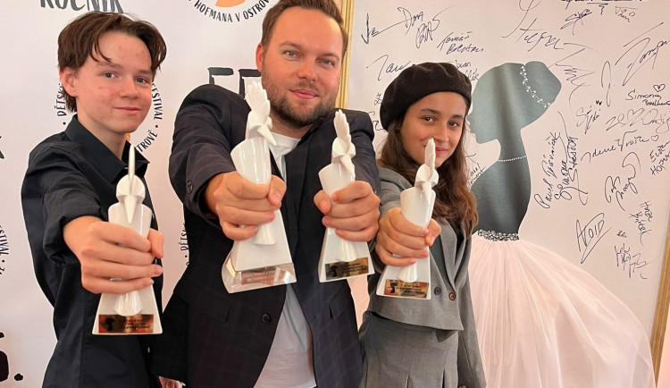 Na festivalu Oty Hofmana v Ostrově uspěly Děti Nagana či #annaismissing