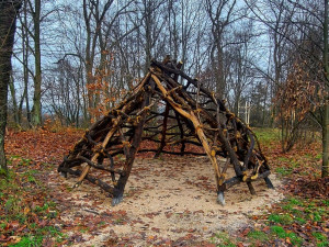 Cenu Karlovarské kraje za ochranu přírody získal Loket za obnovu třešňového sadu