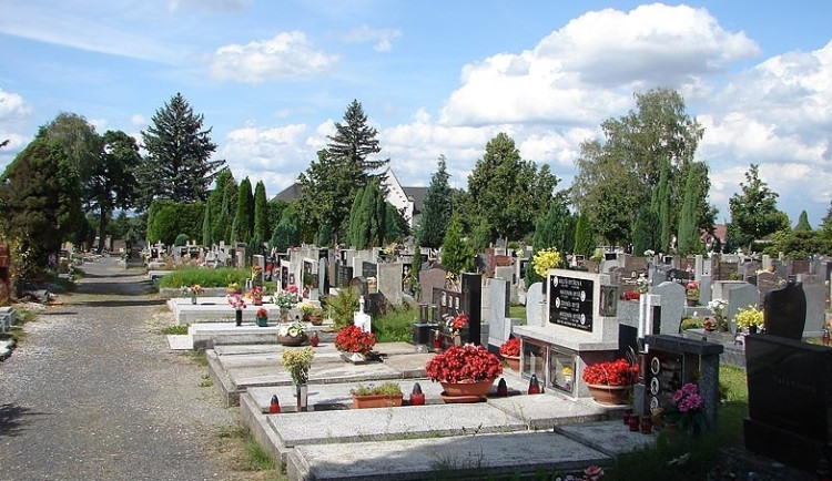 S rozšířením městského hřbitova chce Aš na Chebsku začít v příštím roce.