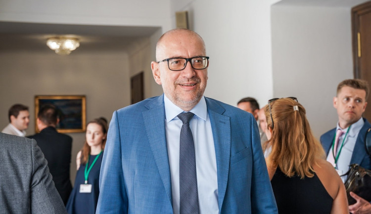 Ministr Mikuláš Bek