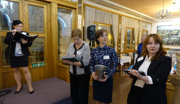 Do Karlových Varů přijedou mladí pěvci z celého světa. Přijedou si zasoutěžit