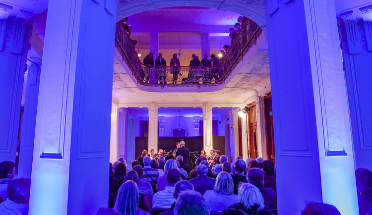 V Karlových Varech se potřetí potká film s hudbou v projektu Variance.