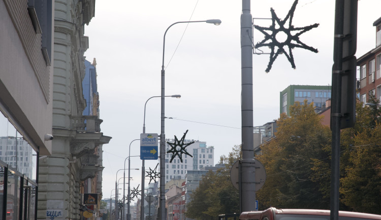 Brno se připravuje na Vánoce. Čeká na strom a stánky se svařákem