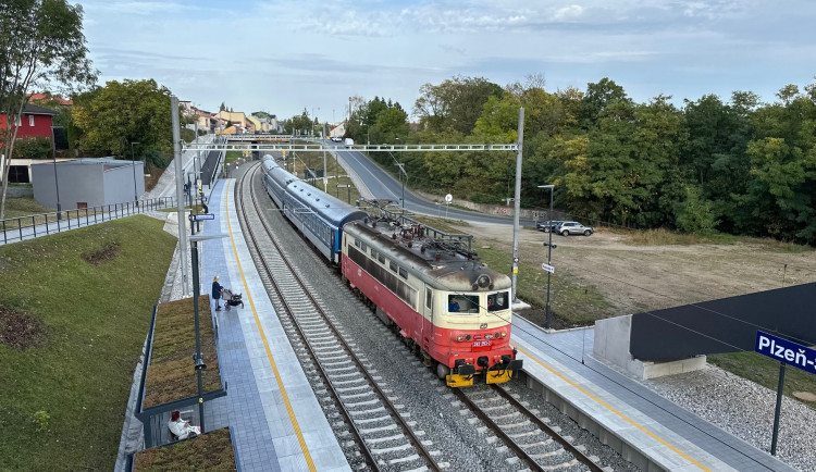 Vlaky na trati Plzeň - Cheb budou jezdit bezpečněji díky zabezpečovacímu systému za miliardu