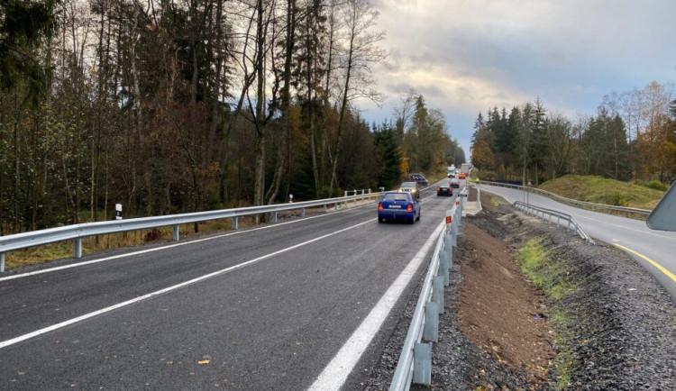 Oprava mostu na Patě skončila, silnice I/64 mezi Aší a Hazlovem je opět plně průjezdná