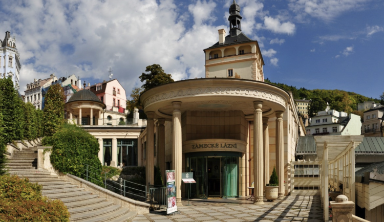 Opravy Zámeckých lázní ve Varech budou stát miliony korun.