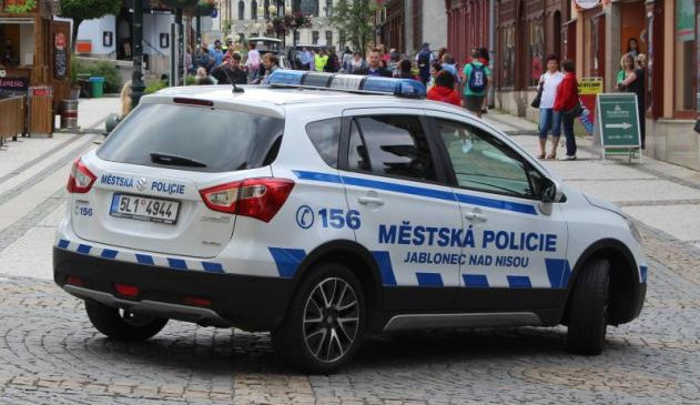 Benefity přilákaly do služby městské policie v Jablonci osm nováčků