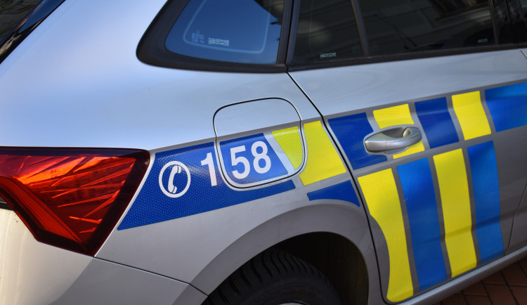Policie obvinila dva muže z distribuce drog. Prodávali pervitin