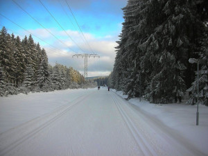 V Karlovarském kraji otevřou první lyžařské areály, do stop mohou i běžkaři