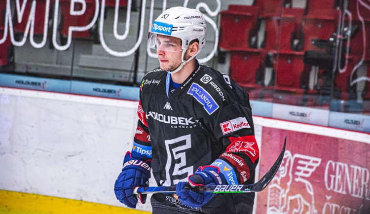 Hokejisté Karlových Varů budou postrádat zraněného obránce Mikysku.
