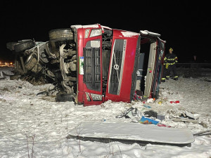 Silnice v Karlovarském kraji pokryla ledovka, dálnice D6 byla několik hodin uzavřená