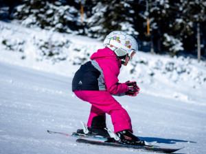 V zimních areálech v Karlovarském kraji se lyžuje ve všech větších areálech