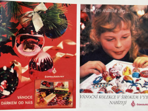 Balící papír z loňských Vánoc a dárky podpultovky. Jak vypadaly svátky v dobách minulých?