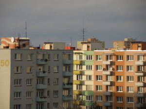 Dva domy v Sokolově budou od příštího týdne díky dotaci hlídat domovníci