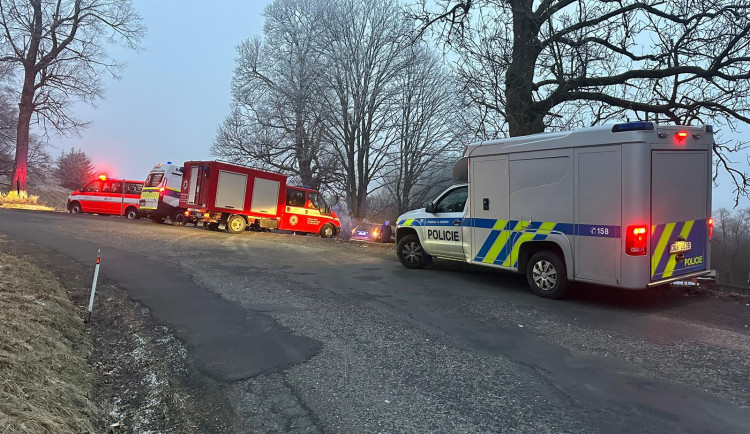 Muže v dole Jeroným strhla voda při průzkumu, záchranáři po něm pátrají