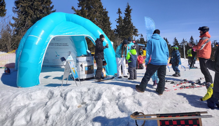 Lyžařská sezóna je v plném proudu. Opět s tříděním odpadů.