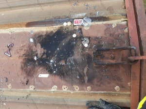 V Chebu elektřina vážně popálila muže, který vylezl na železniční vagon