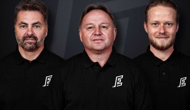 Hokejisty Karlových Varů povedou olympijští vítězové Patera a asistent Moravec.