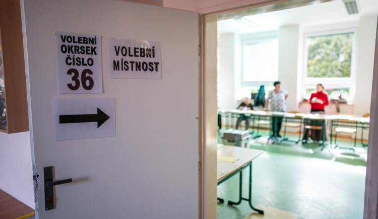 PRŮZKUM: Volby by v dubnu vyhrálo ANO, druhá ODS, na třetím místě by skončili Piráti a SPD