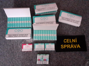Celníci si došlápli na prodejce nezdaněného alkoholu a neznačených cigaret. Zboží ukrývali pod pulty provozoven