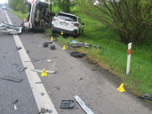 Tragickou nehodu u Andělské hory nepřežil jeden člověk