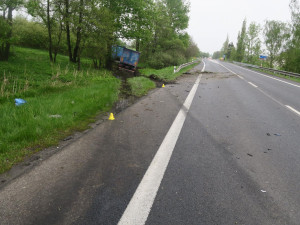 Tragickou nehodu u Andělské hory nepřežil jeden člověk