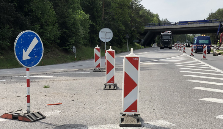 POLITICKÁ KORIDA: Kruhový objezd na dálničním přivaděči? Jeho výhody a nevýhody hodnotí městští zastupitelé