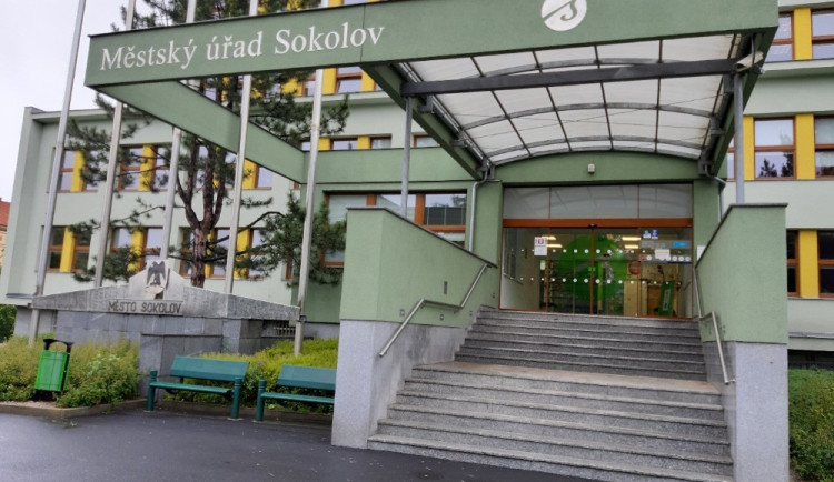 Vedení Sokolova chce ukončit spolupráci s Agenturou pro sociální začleňování