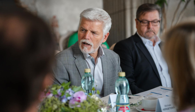 Prezident Pavel se v Karlovarském kraji setká s vedením kraje a obcí