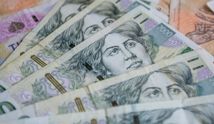 Místo výhodné investice připravili podvodníci důvěřivého muže o 800 tisíc korun