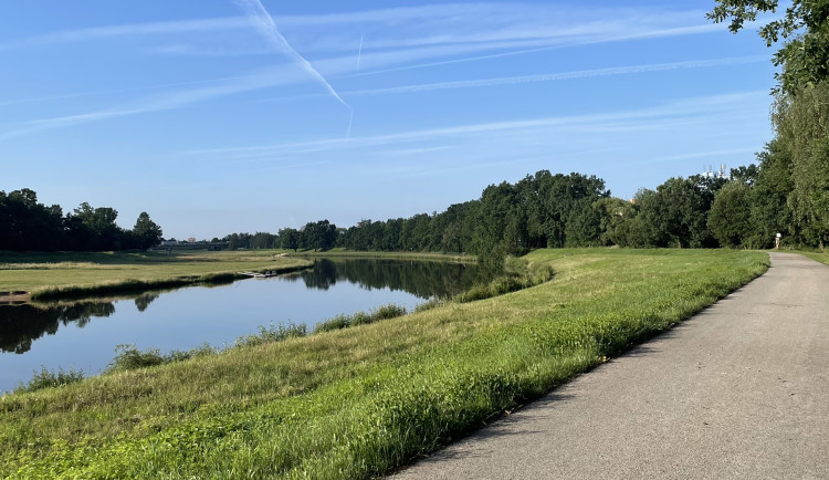 Město chce postavit novou lávku pro pěší a cyklisty přes Vltavu. Vypsalo architektonickou soutěž