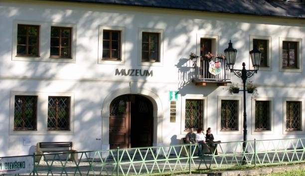Horní Slavkov přesune muzeum a rozšíří základní uměleckou školu