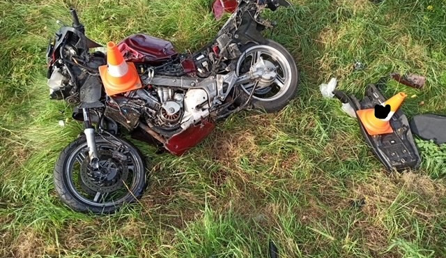 U Kardašovy Řečice se srazila dodávka s motorkou. Její řidič zemřel