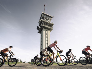 Klínovec jako cíl pro stovky cyklistů. Seriál Road Classics pokračuje v Krušných horách