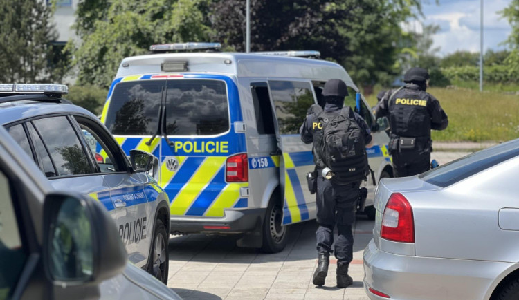 Úředníci z kraje už letos zažili v rámci cvičení simulovaný útok ozbrojených útočníků