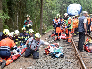 Vrátili mu život i tvář. Strojvedoucí přežil srážku vlaků a už čtvrtým rokem se léčí v plzeňské nemocnici
