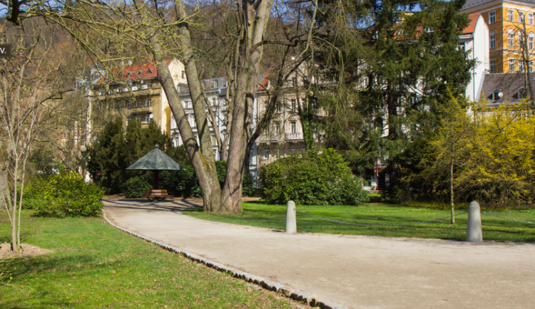 V Karlových Varech začnou úpravy sadů Karla IV.