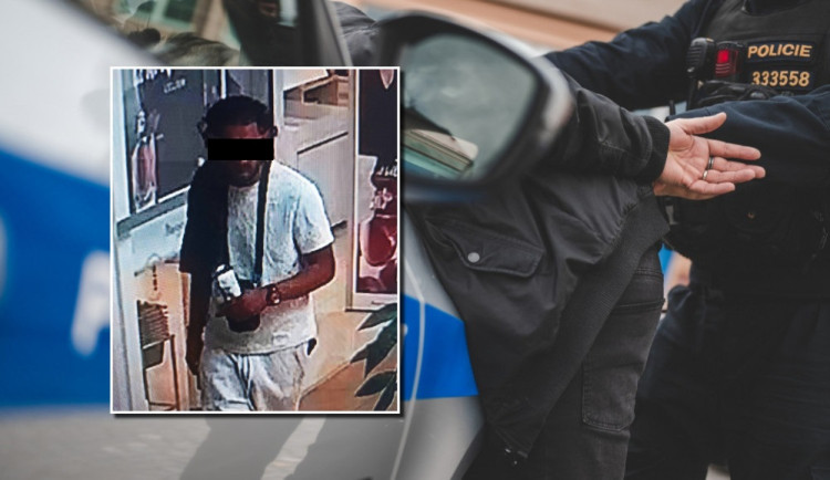 Policie dopadla cizince, který přepadl prodavače v obchodním domě. Už sedí ve vazbě