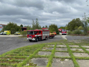 Hasiči v Karlovarském kraji likvidují následky větru, pomohou i na Moravě