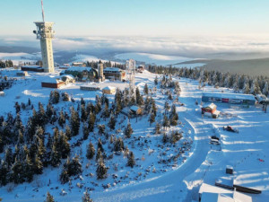 Skiareál Klínovec vyhrál soud o připojení na vodovodní a kanalizační síť, město Boží Dar dál nesouhlasí