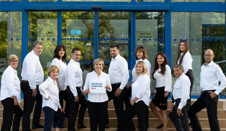 Budoucí krajští radní si chtějí ponechat i funkce starostů měst. Dříve ANO kumulaci více funkcí kritizovalo.