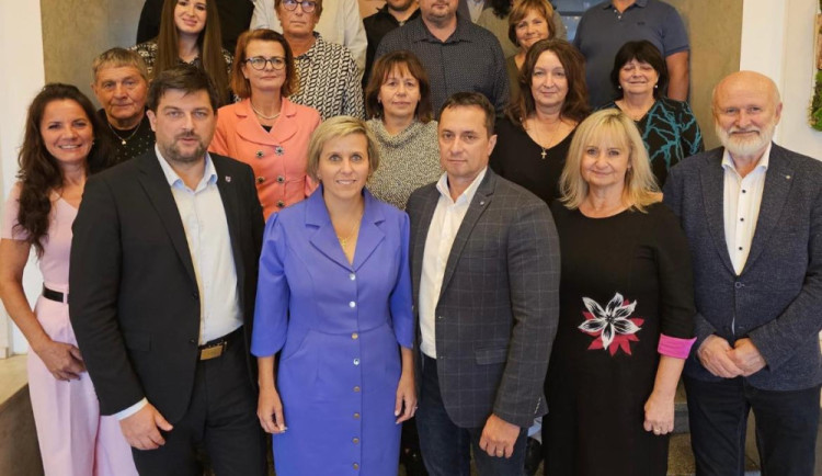 Nové zastupitelstvo Karlovarského kraje se poprvé sejde 1. listopadu