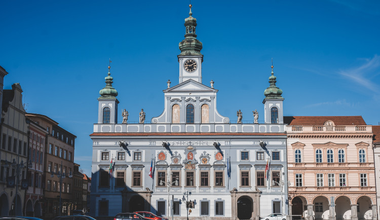 Budějcká koalice povede město bez nadpoloviční většiny