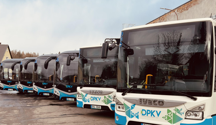 Dopravní podnik Karlovy Vary opět omlazuje vozový park o 10 nových ekologických autobusů