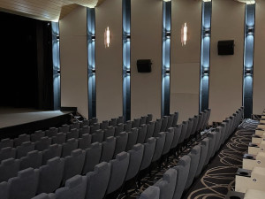 Chodovské kino prošlo rekonstrukcí, diváci se mohou těšit třeba na nové a pohodlné sedačky