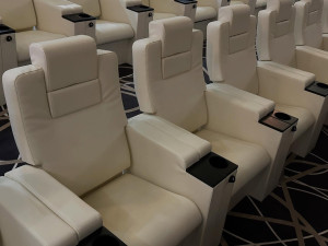 Chodovské kino prošlo rekonstrukcí, diváci se mohou těšit třeba na nové a pohodlné sedačky