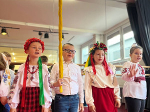 Moje první Vánoce mimo domov: Tradice ukrajinských dětí v České republice