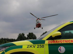 Vozový park Zdravotnické záchranné služby Karlovarského kraje rozšíří nové sanitky za 18 milionů korun