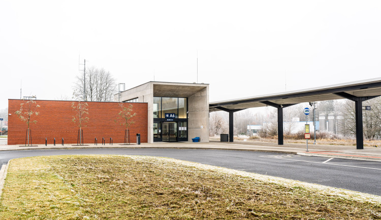 V Aši se otevřel společný terminál pro autobusovou i vlakovou dopravu