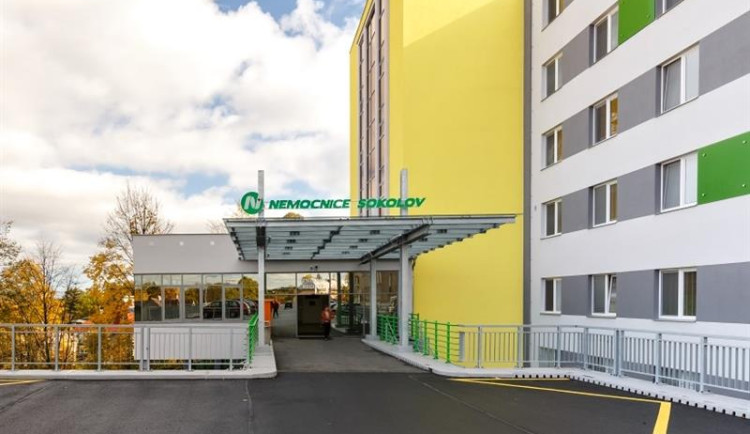 Sokolovská nemocnice má díky příspěvku města Sokolov nové přístroje
